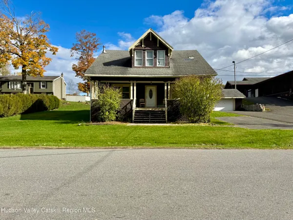 $250,000 | 8 Forest Hills Avenue, Catskill, NY 12451