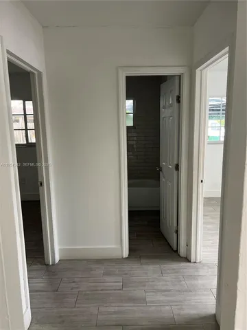 $2,300 | Riverside Farms, Miami, FL 33125