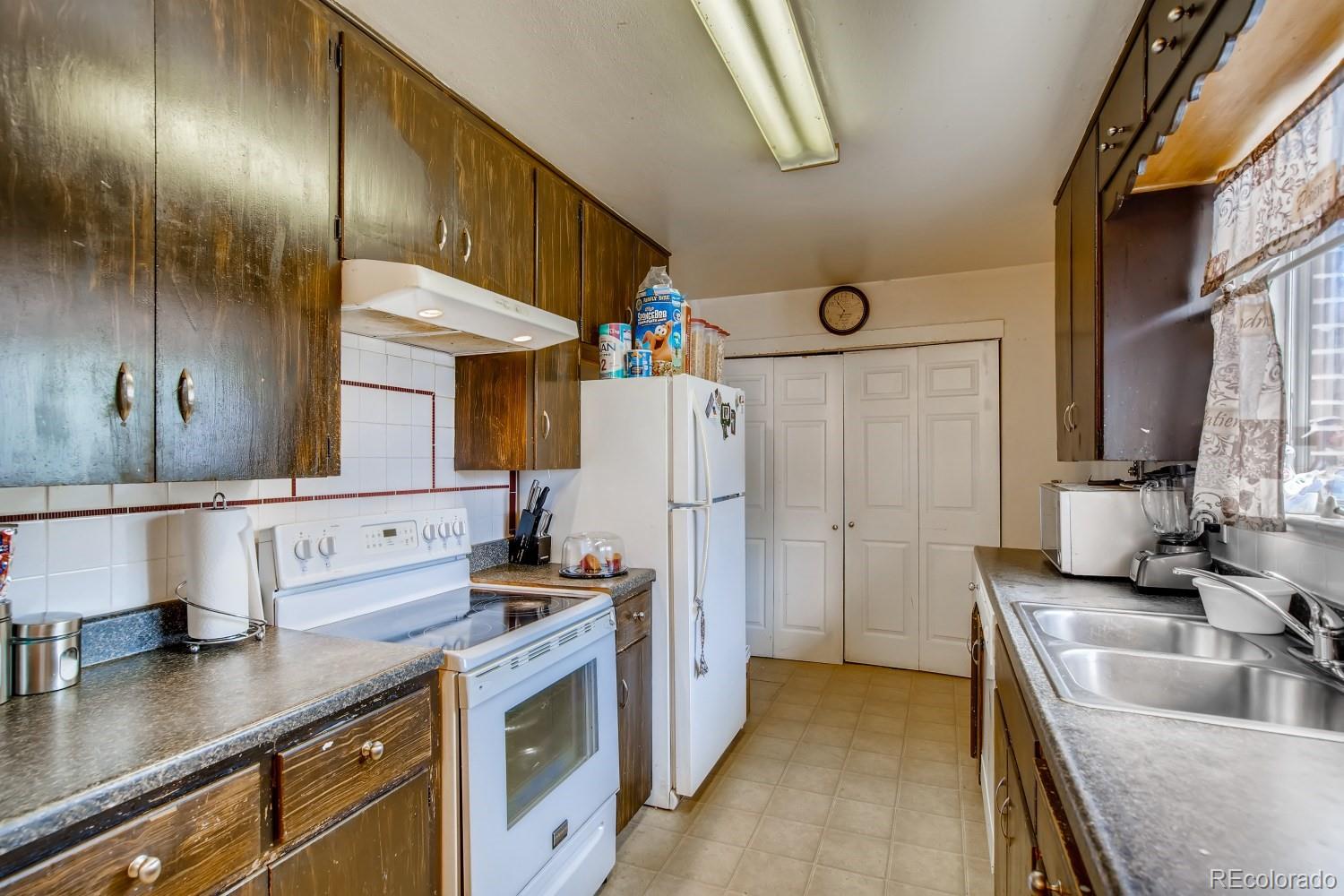 1070-1072 South Decatur Street Denver, CO 80219 - Photo 8 of 28 Gallery Image 8