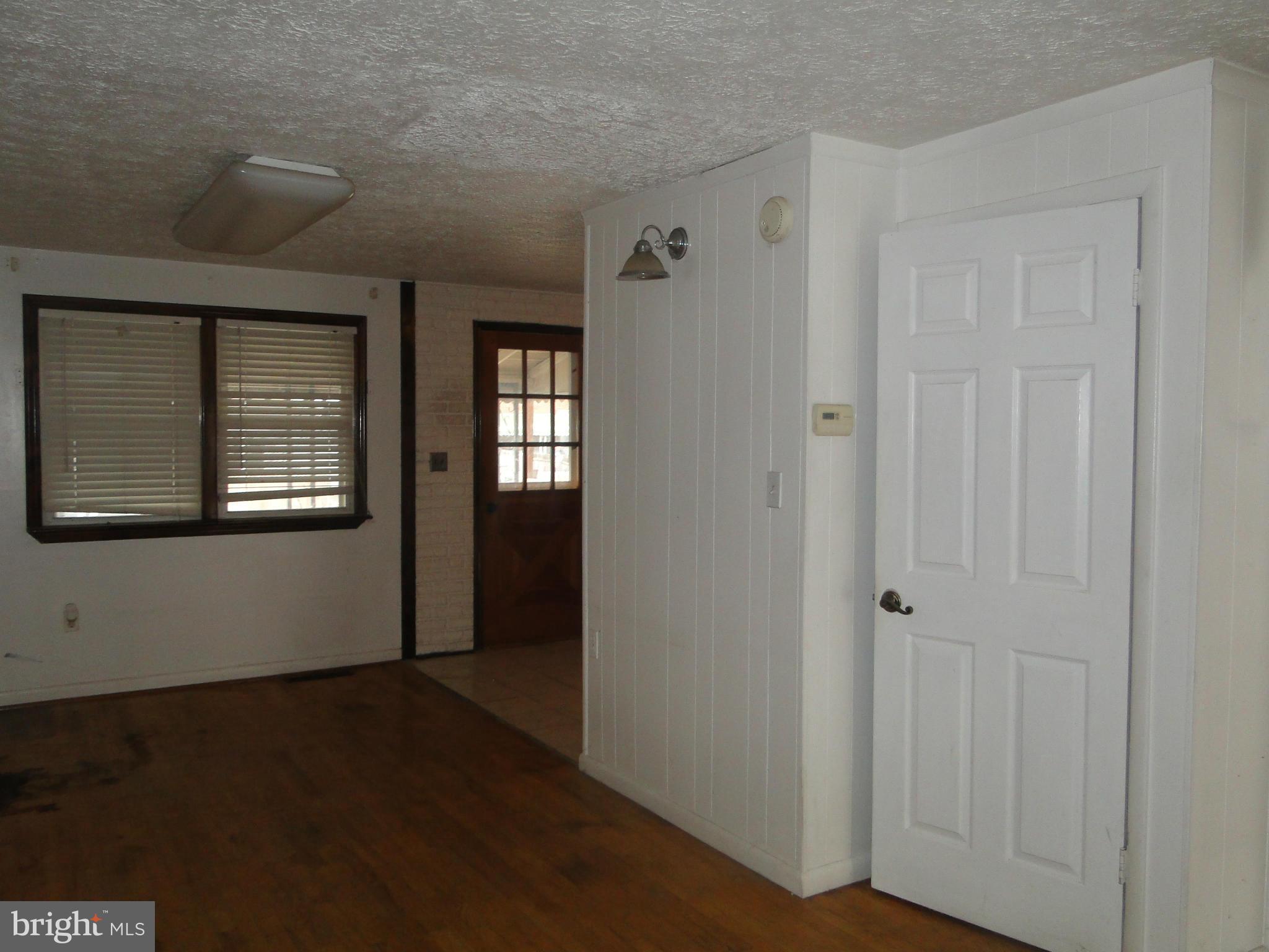 8191 Del Haven Road Baltimore, MD 21222 - Photo 6 of 23 Interior (General)