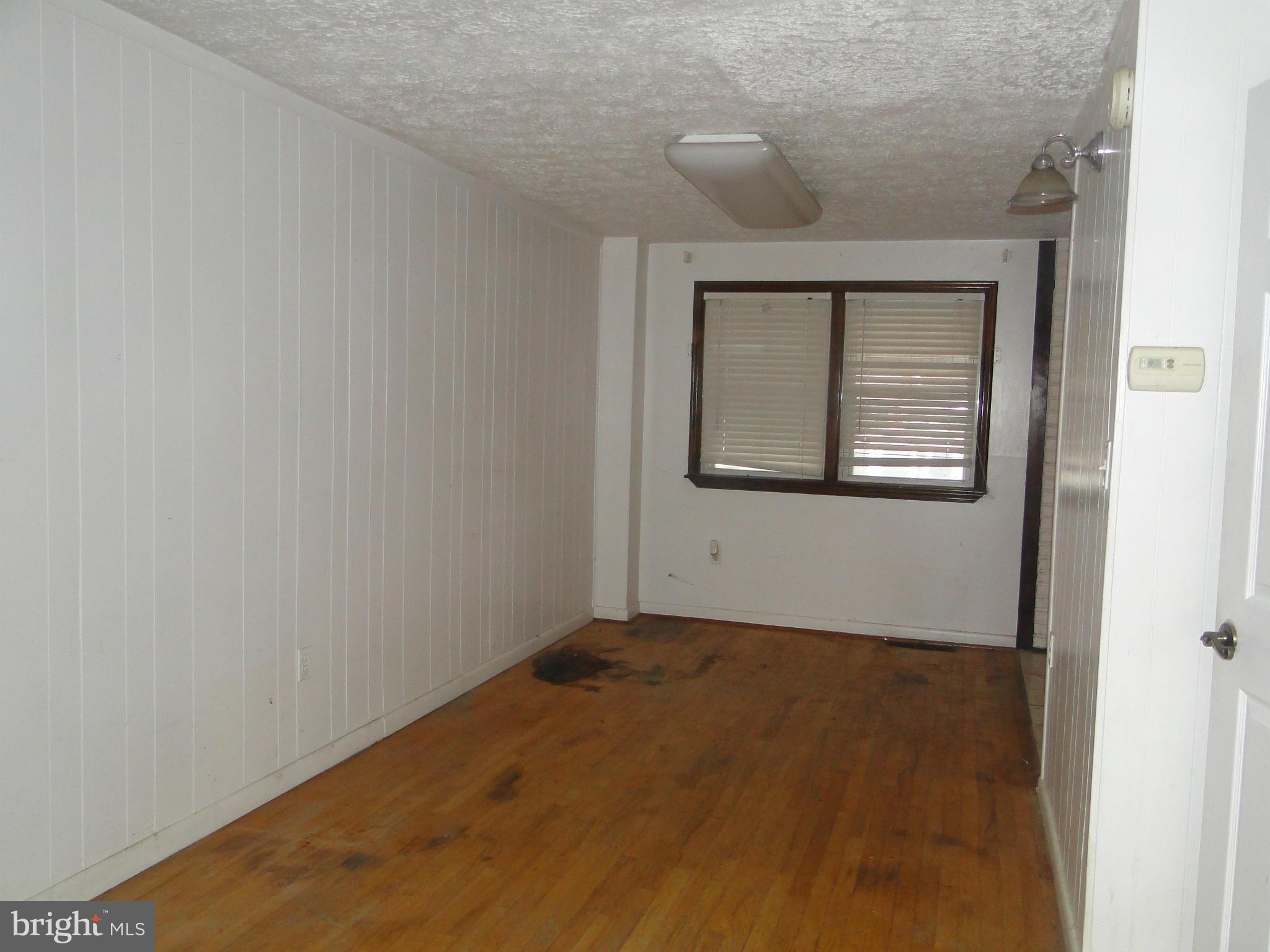 8191 Del Haven Road Baltimore, MD 21222 - Photo 7 of 23 Dining Room