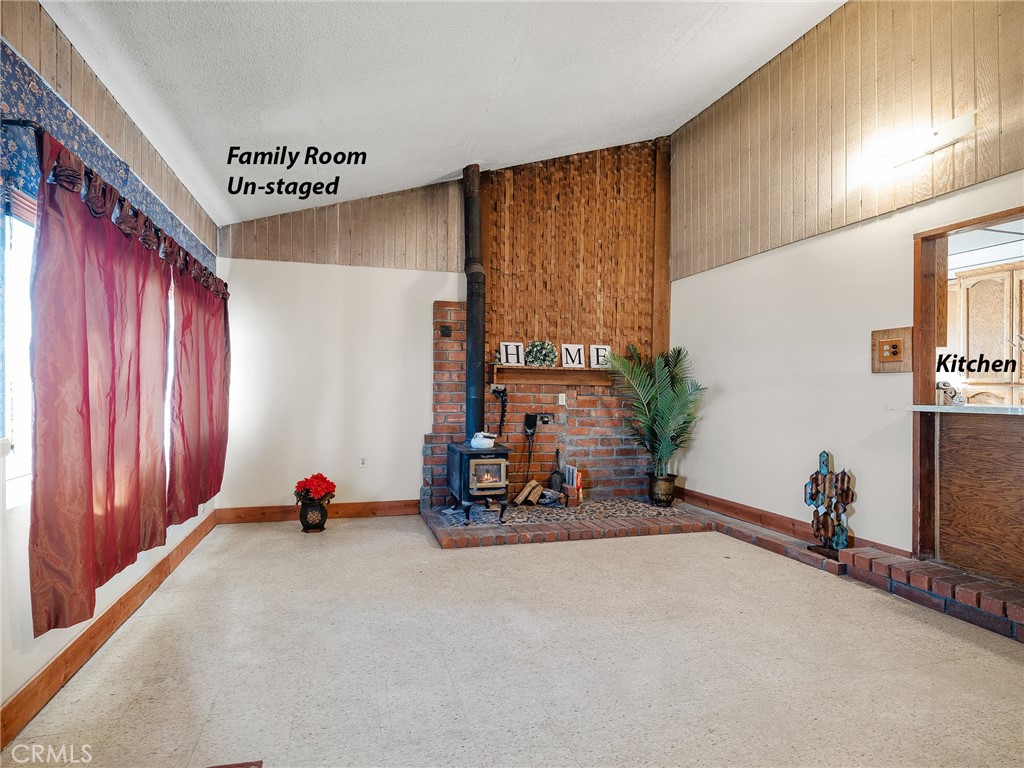17757 Wheeler Road Helendale, CA 92342 - Photo 21 of 30 a view of a room with gym equipment