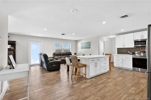 $695,000 | 221 Southeast Tressler Drive, Stuart, FL 34994