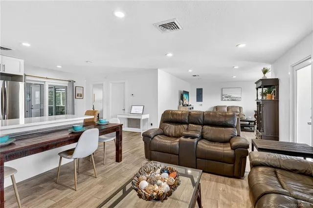 $695,000 | 221 Southeast Tressler Drive, Stuart, FL 34994