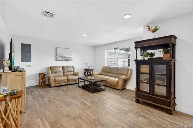 $695,000 | 221 Southeast Tressler Drive, Stuart, FL 34994