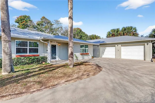$695,000 | 221 Southeast Tressler Drive, Stuart, FL 34994