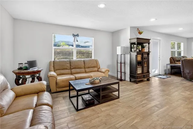 $695,000 | 221 Southeast Tressler Drive, Stuart, FL 34994