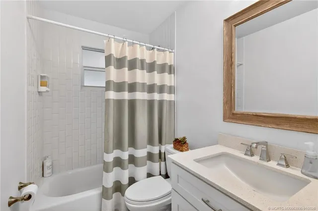 $695,000 | 221 Southeast Tressler Drive, Stuart, FL 34994