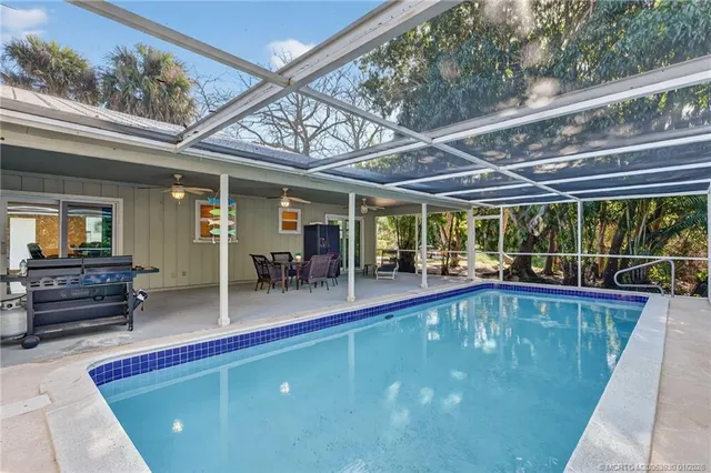 $695,000 | 221 Southeast Tressler Drive, Stuart, FL 34994