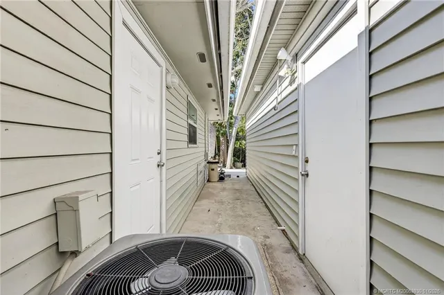 $695,000 | 221 Southeast Tressler Drive, Stuart, FL 34994