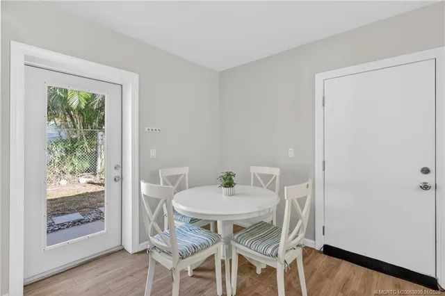 $695,000 | 221 Southeast Tressler Drive, Stuart, FL 34994