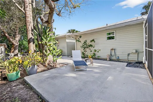 $695,000 | 221 Southeast Tressler Drive, Stuart, FL 34994