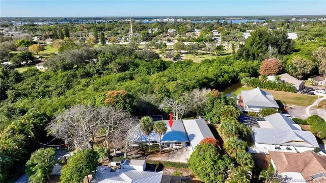 $695,000 | 221 Southeast Tressler Drive, Stuart, FL 34994