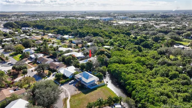 $695,000 | 221 Southeast Tressler Drive, Stuart, FL 34994