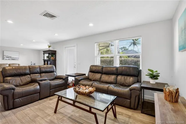 $695,000 | 221 Southeast Tressler Drive, Stuart, FL 34994