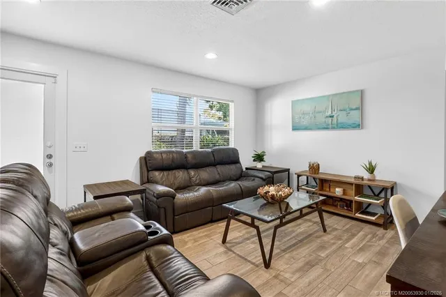 $695,000 | 221 Southeast Tressler Drive, Stuart, FL 34994