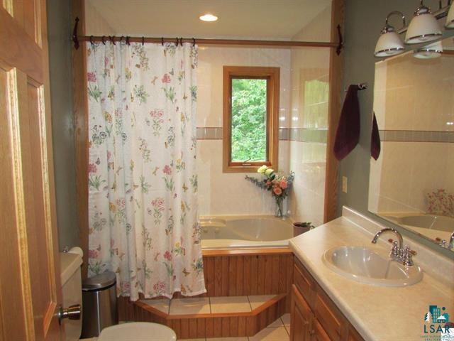 5074 Rice Lake Road Duluth, MN 55803 - Photo 9 of 15