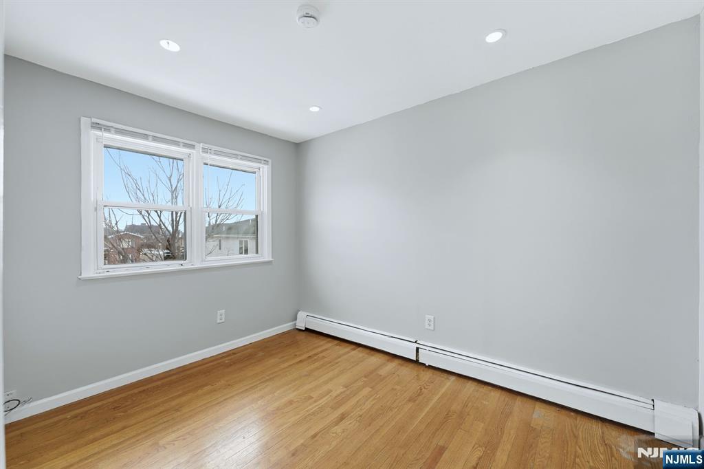 220 5th Street Fairview, NJ 07022 - Photo 26 of 33