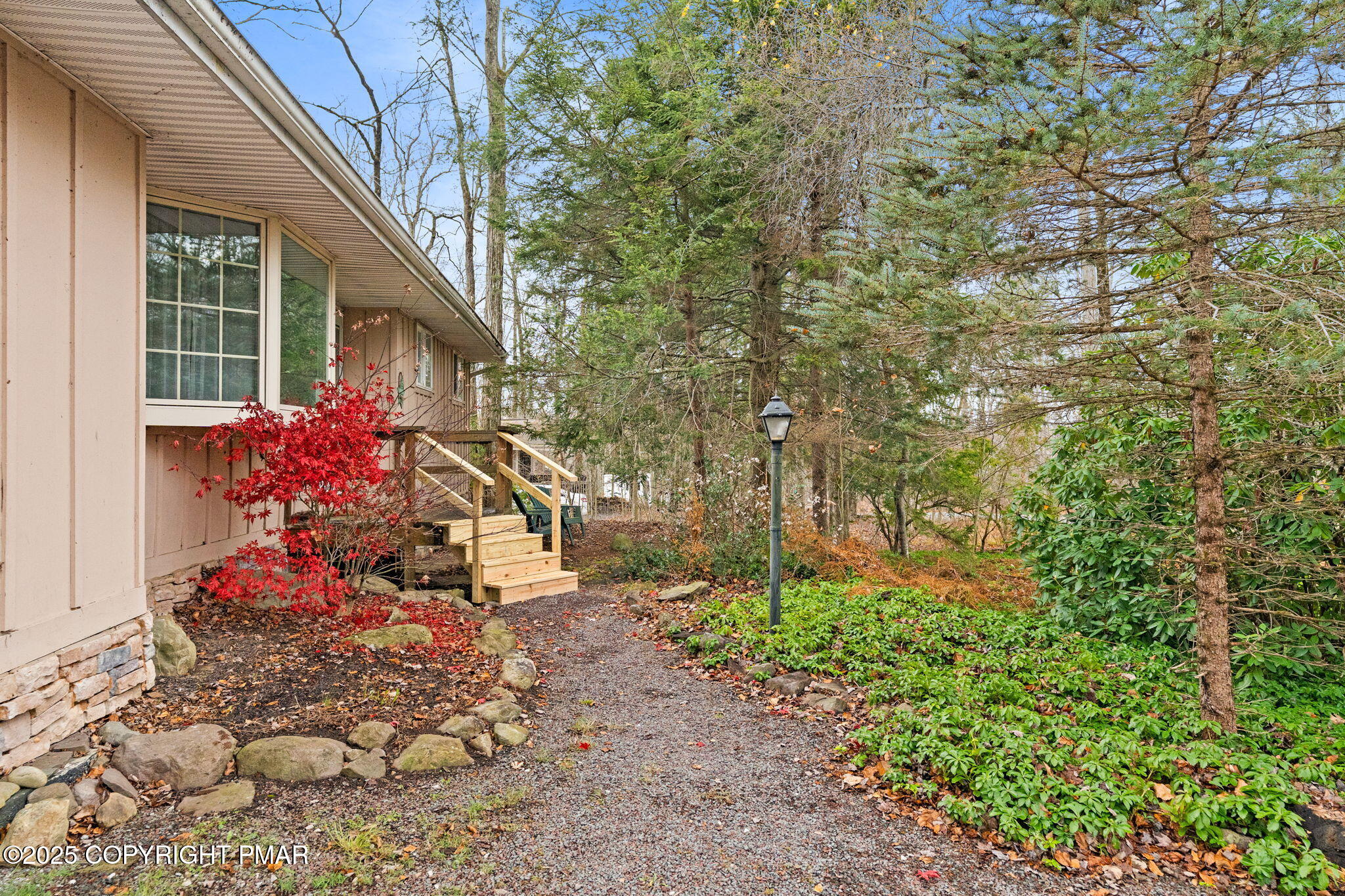 128 Winding Hill Road Pocono Pines, PA 18350 - Photo 5 of 77 6-web-or-mls-128 Winding Hill Rd (72 of