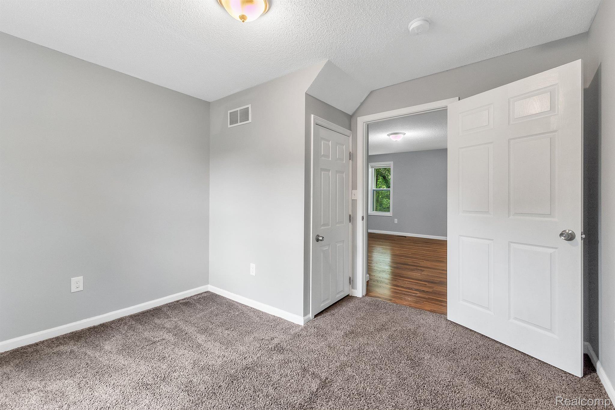 112 North Prospect Road Ypsilanti, MI 48198 - Photo 9 of 25 Gallery Image 9