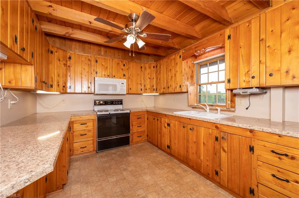 3591 Frye Bridge Road Clemmons, NC 27012 - Photo 8 of 43 Gallery Image 8