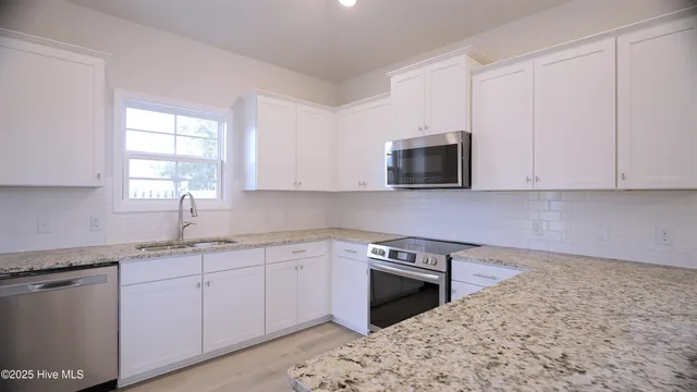 $358,900 | 1254 Opaca Drive Southeast, Bolivia, NC 28422