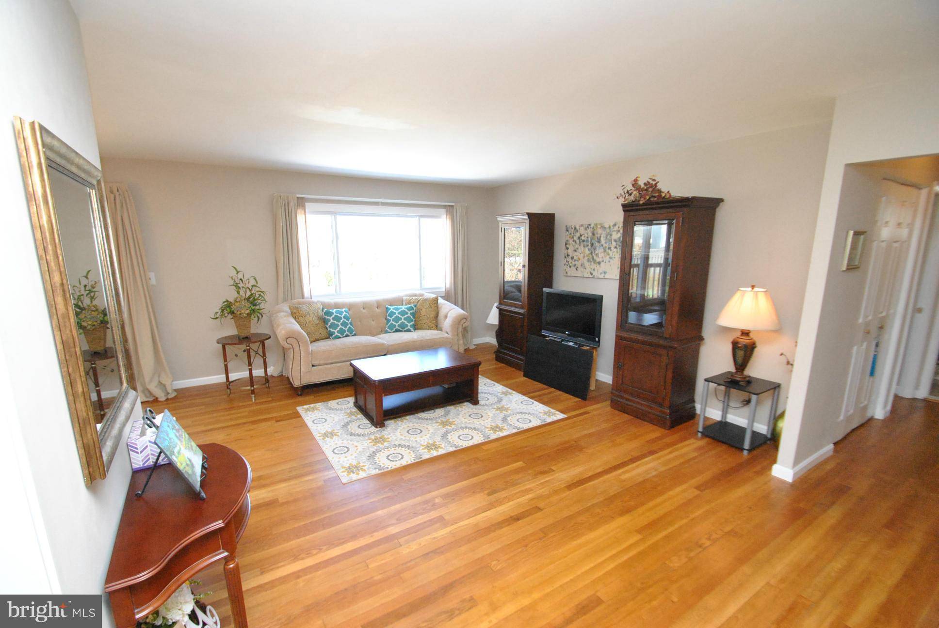 4422 Fieldgreen Road Baltimore, MD 21236 - Photo 12 of 28 FRESH NEUTRAL PAINT & GORGEOUS NATURAL HARDWOODS