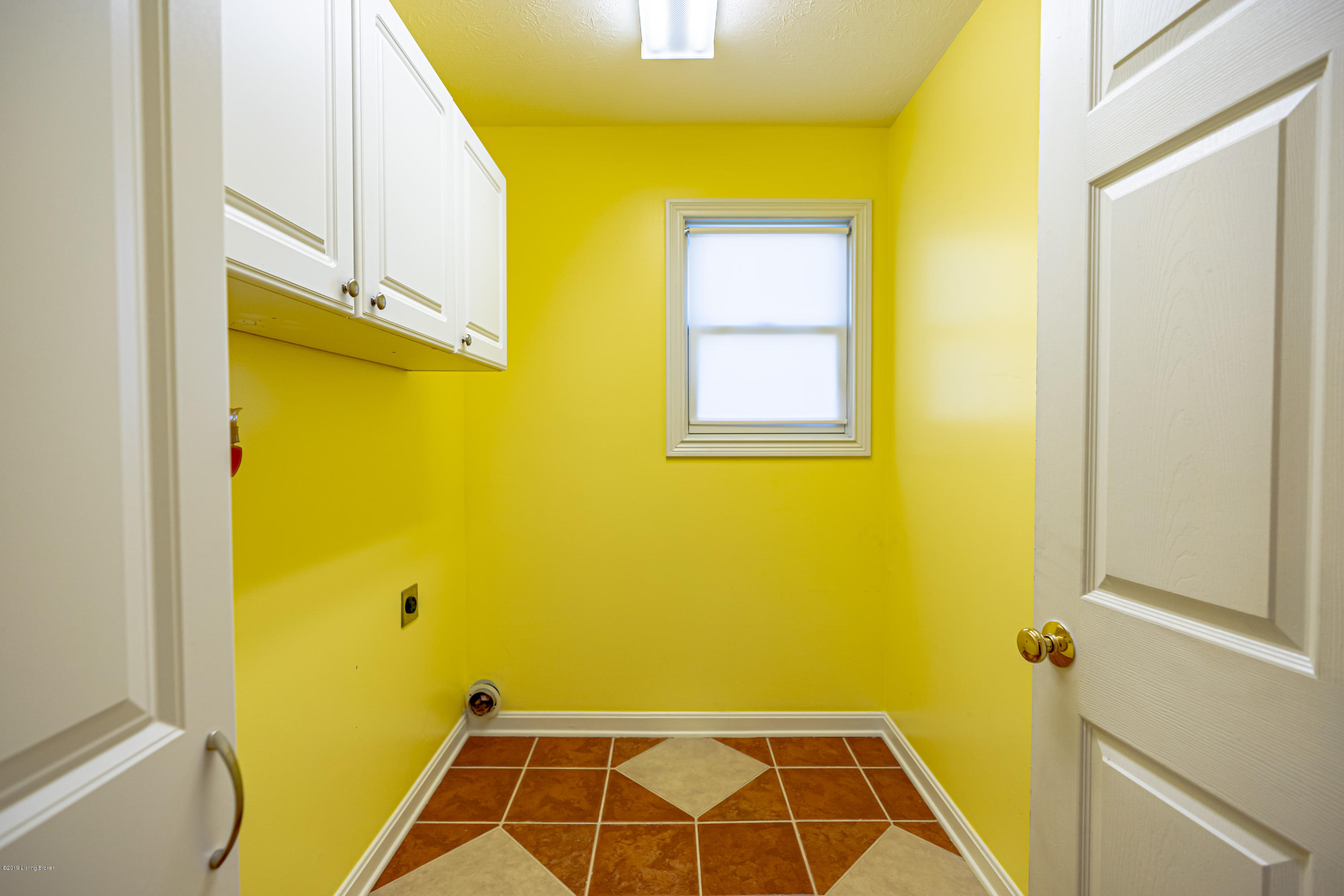 21 Silverview Road Smithfield, KY 40068 - Photo 17 of 21 Laundry