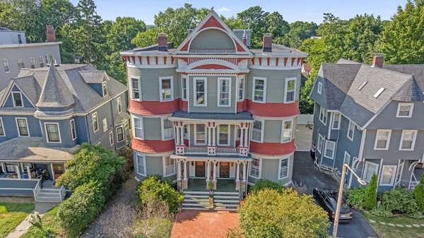 $2,900 | 20 Mellen Street, Unit 1, Dorchester Center, MA 02124
