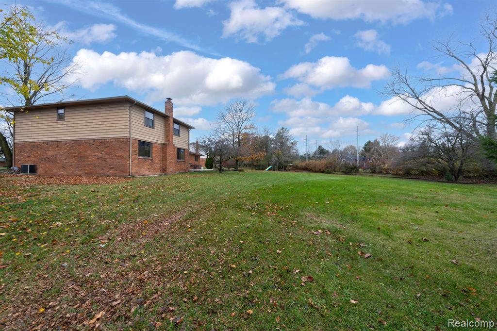 982 Langley Road Rochester Hills, MI 48309 - Photo 43 of 45