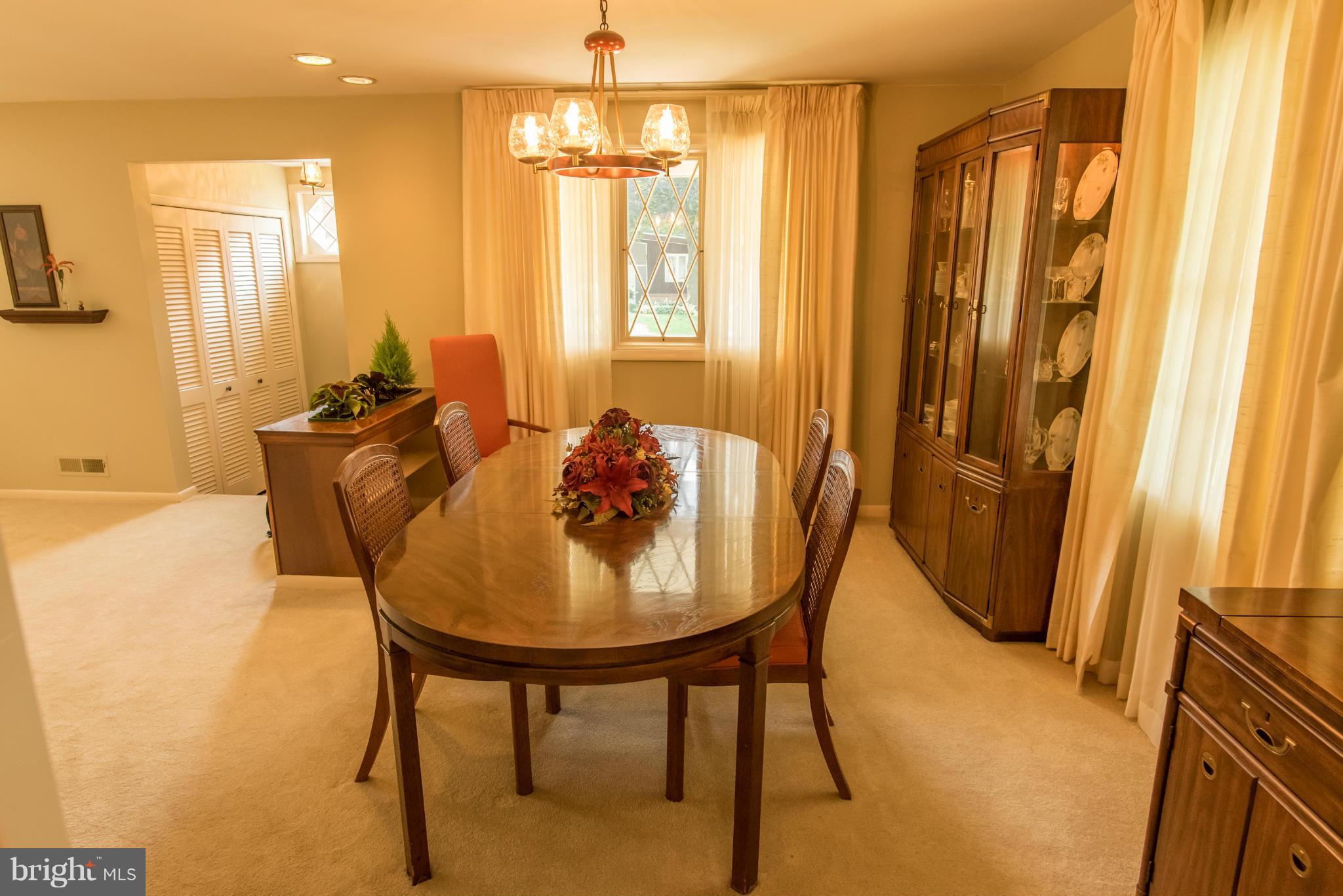 219 Rickswood Road Lutherville-Timonium, MD 21093 - Photo 14 of 29 Dining Room