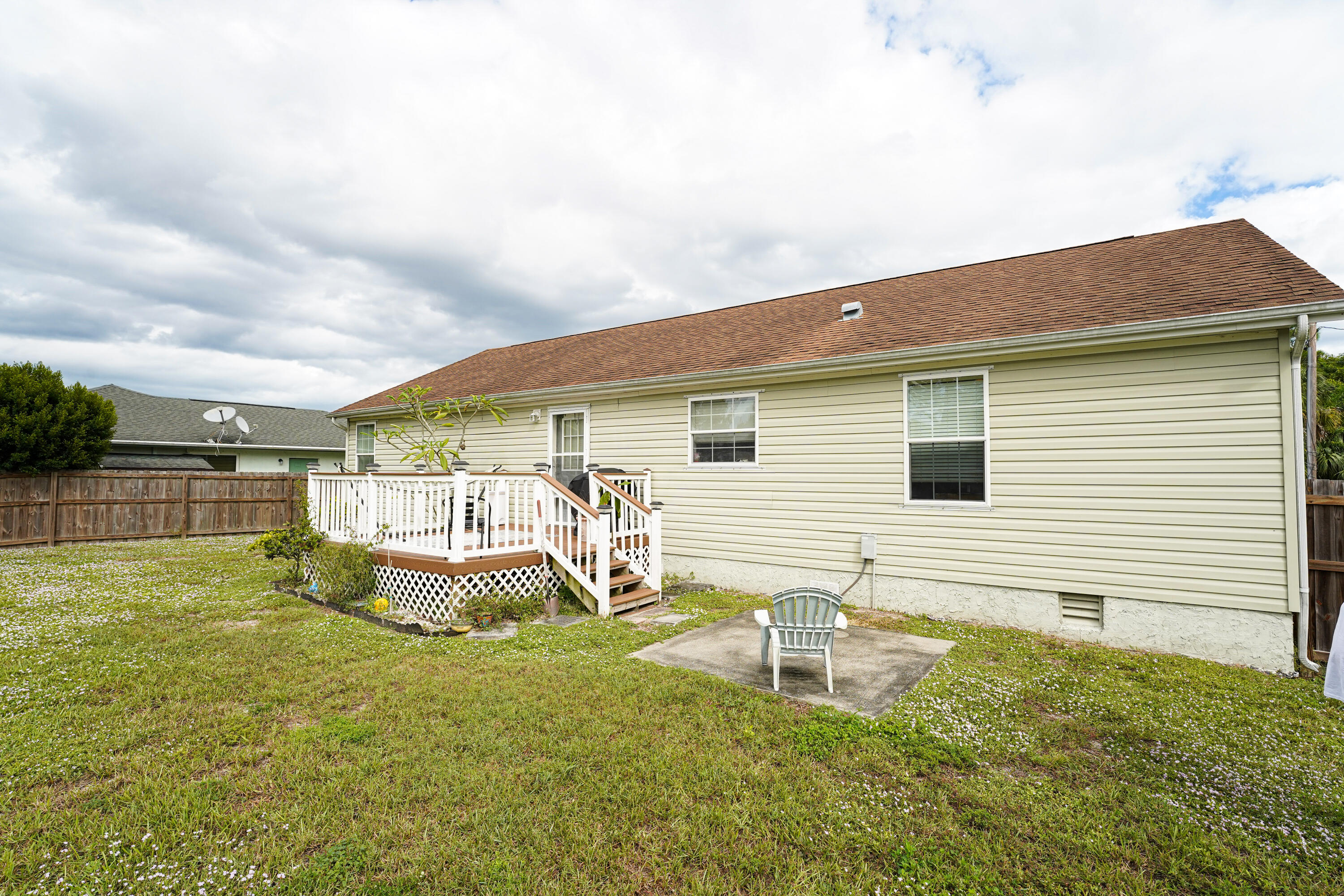 6013 Raintree Trail Fort Pierce, FL 34982 - Photo 18 of 19 DSC01535-2