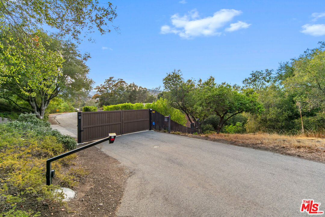 25659 Aline Way Calabasas, CA 91302 - Photo 4 of 53