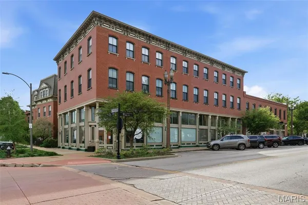 $399,000 | 1912 Park Avenue, Unit C, St. Louis, MO 63104