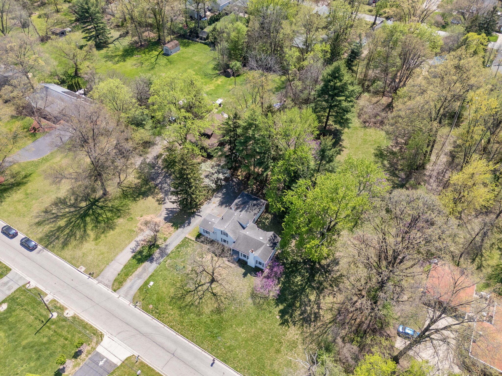 2575 Jordan Road Columbus, OH 43231 - Photo 6 of 60 6-web-or-mls-DJI_20250423133750_0032_D