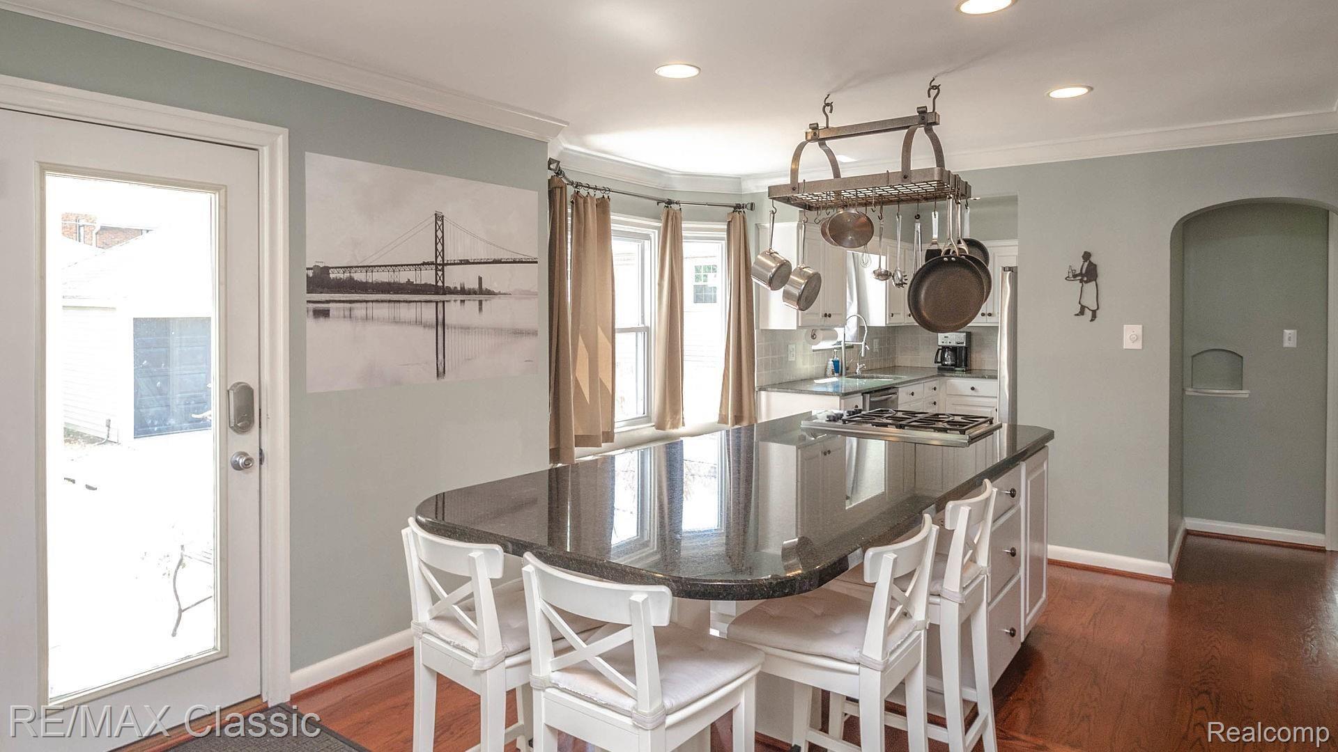 286 Fisher Road Grosse Pointe, MI 48230 - Photo 15 of 34 012_12.jpg