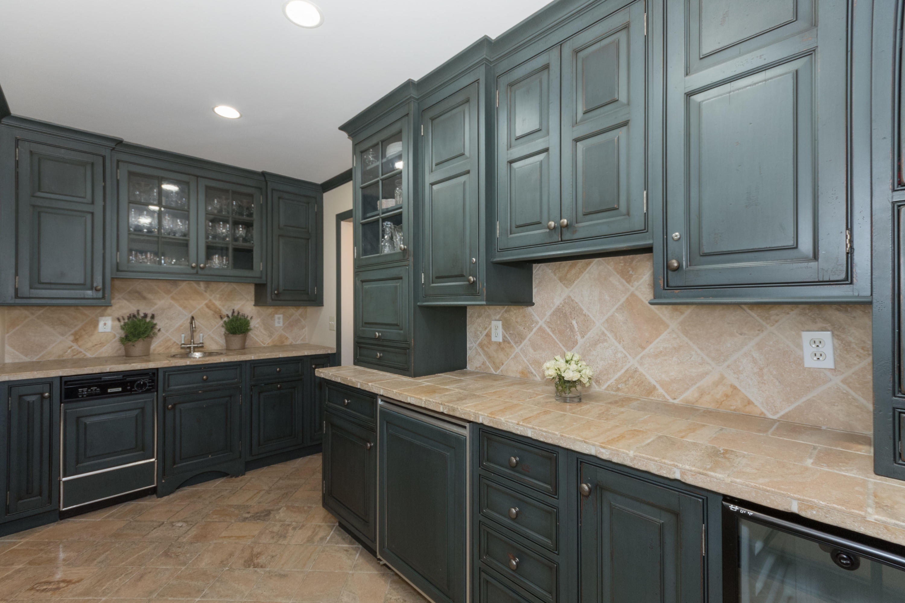 170 Ridge Acres Road Darien, CT 06820 - Photo 17 of 50 a kitchen with stainless steel appliances granite countertop a sink and cabinets