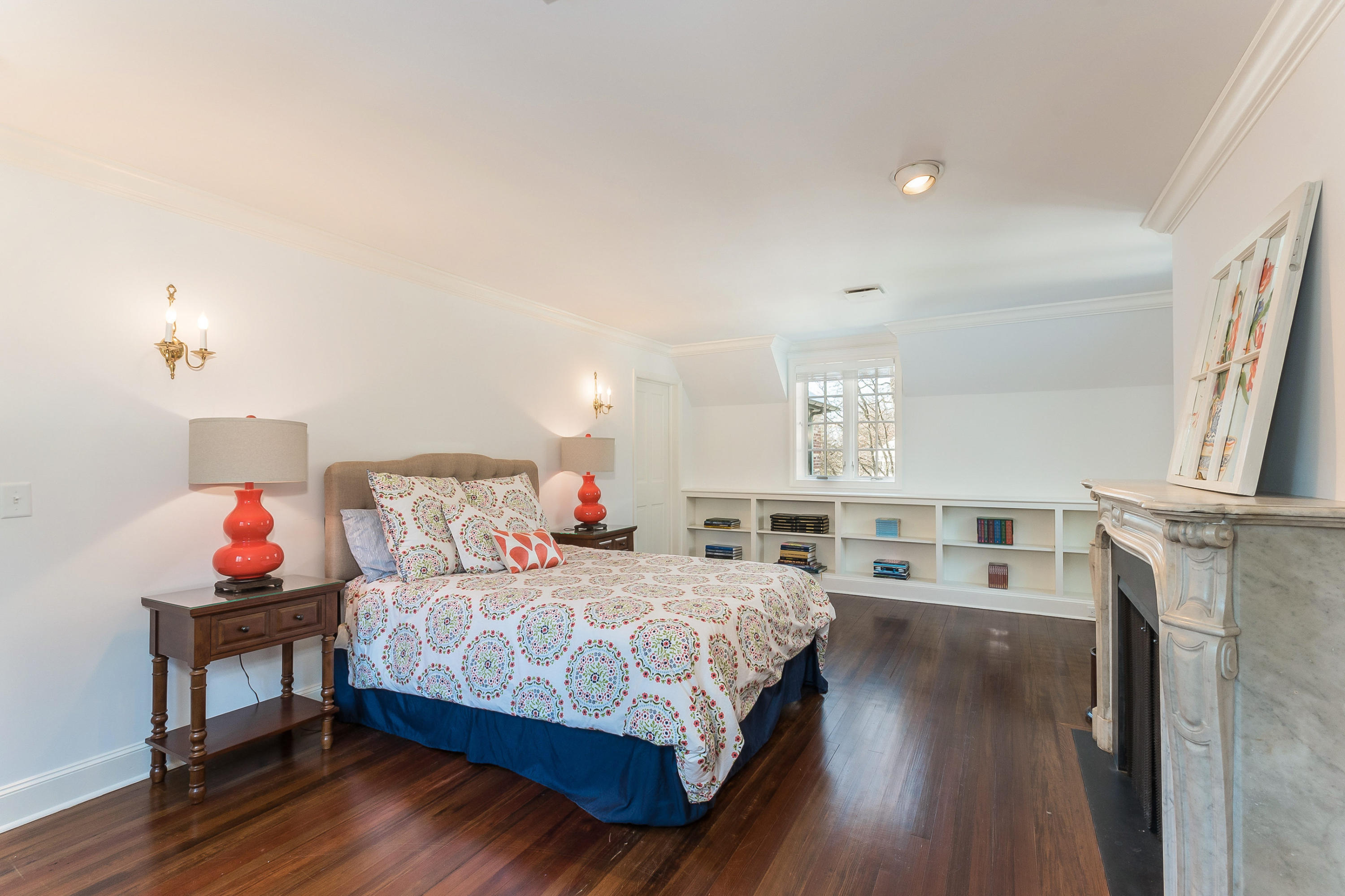 170 Ridge Acres Road Darien, CT 06820 - Photo 25 of 50 a bedroom with a bed and a tv