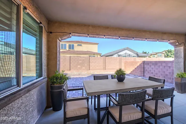$574,900 | 7926 West Medlock Drive, Glendale, AZ 85303