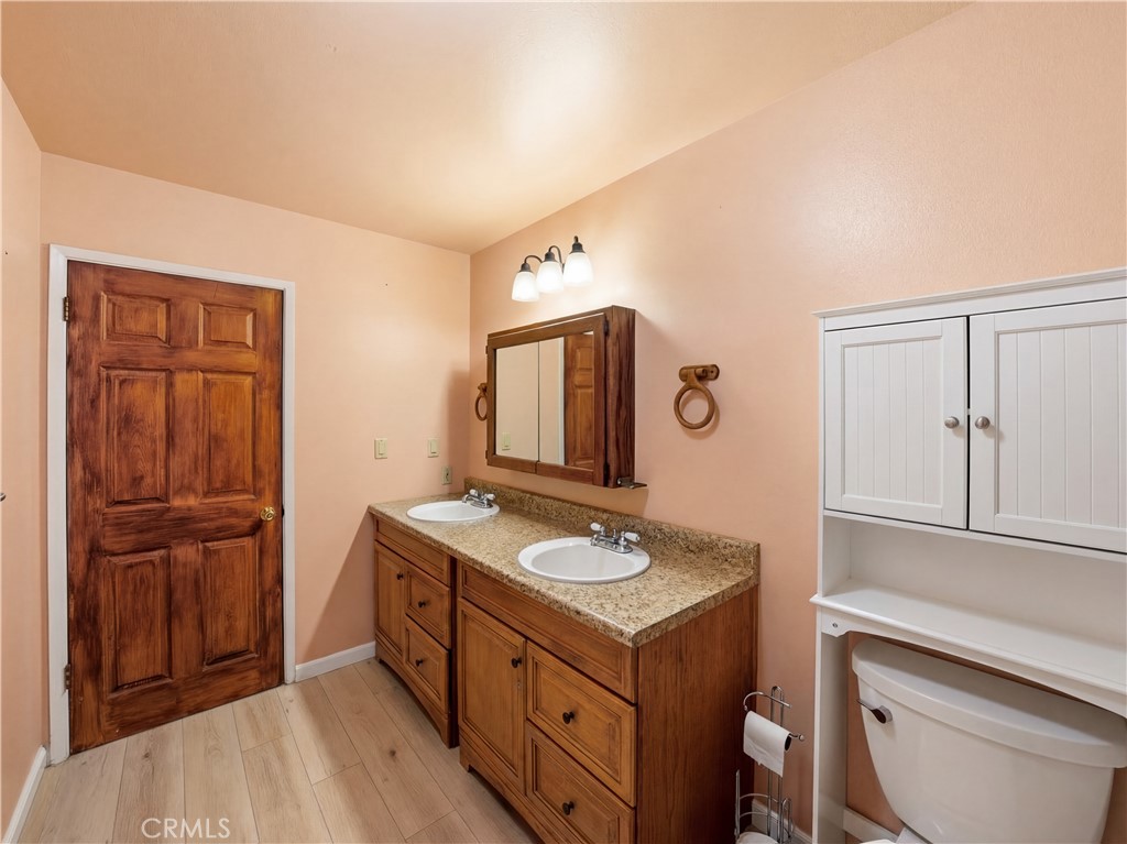 4480 Estrada Avenue Atascadero, CA 93422 - Photo 19 of 46 Bathroom #1