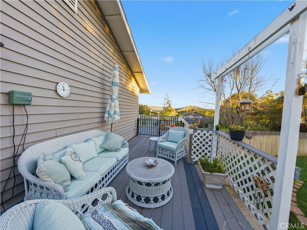 4480 Estrada Avenue Atascadero, CA 93422 - Photo 37 of 46 Back Deck