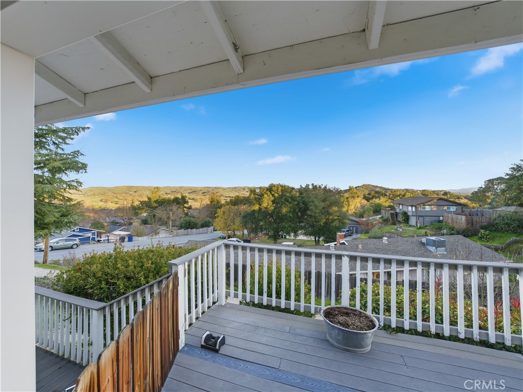 4480 Estrada Avenue Atascadero, CA 93422 - Photo 5 of 46 Views