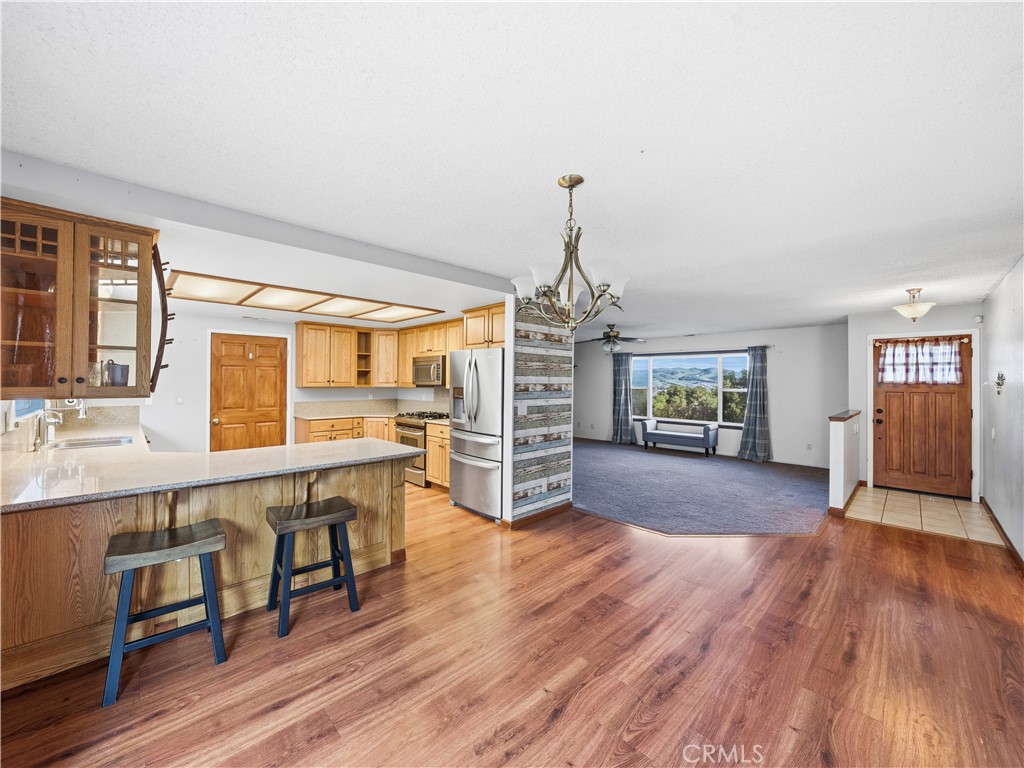 4480 Estrada Avenue Atascadero, CA 93422 - Photo 10 of 46 Dining Area