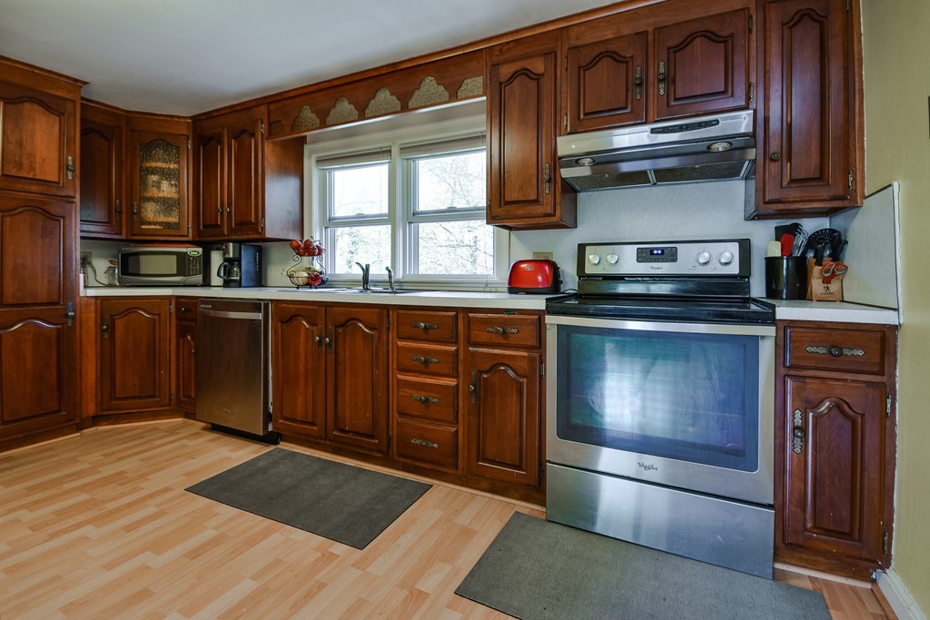 9 D'Angelo Road Wayland, MA 01778 - Photo 9 of 21