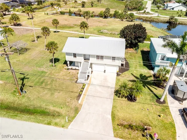 $422,000 | 7674 Caloosa Drive, Bokeelia, FL 33922
