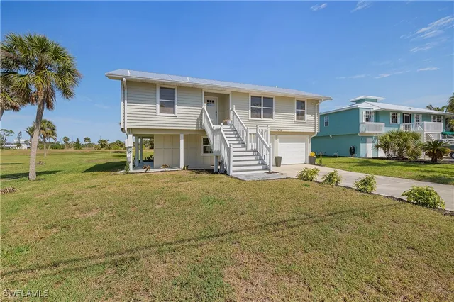 $422,000 | 7674 Caloosa Drive, Bokeelia, FL 33922