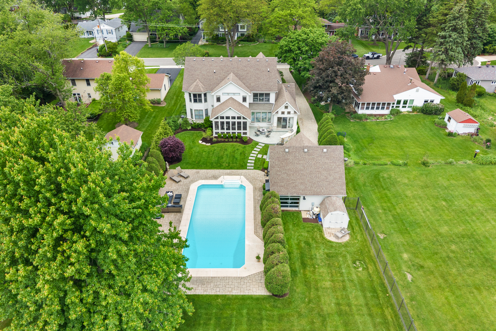 1726 Kay Road Wheaton, IL 60187 - Photo 4 of 50