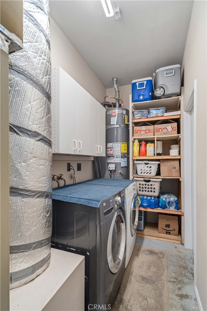 43230 Lookabout Road Lake Hughes, CA 93532 - Photo 22 of 40 a utility room with washer and dryer