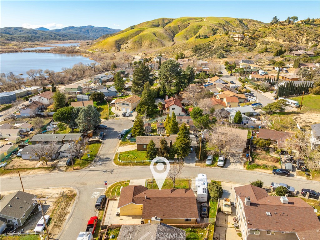 43230 Lookabout Road Lake Hughes, CA 93532 - Photo 34 of 40 a view of city and ocean