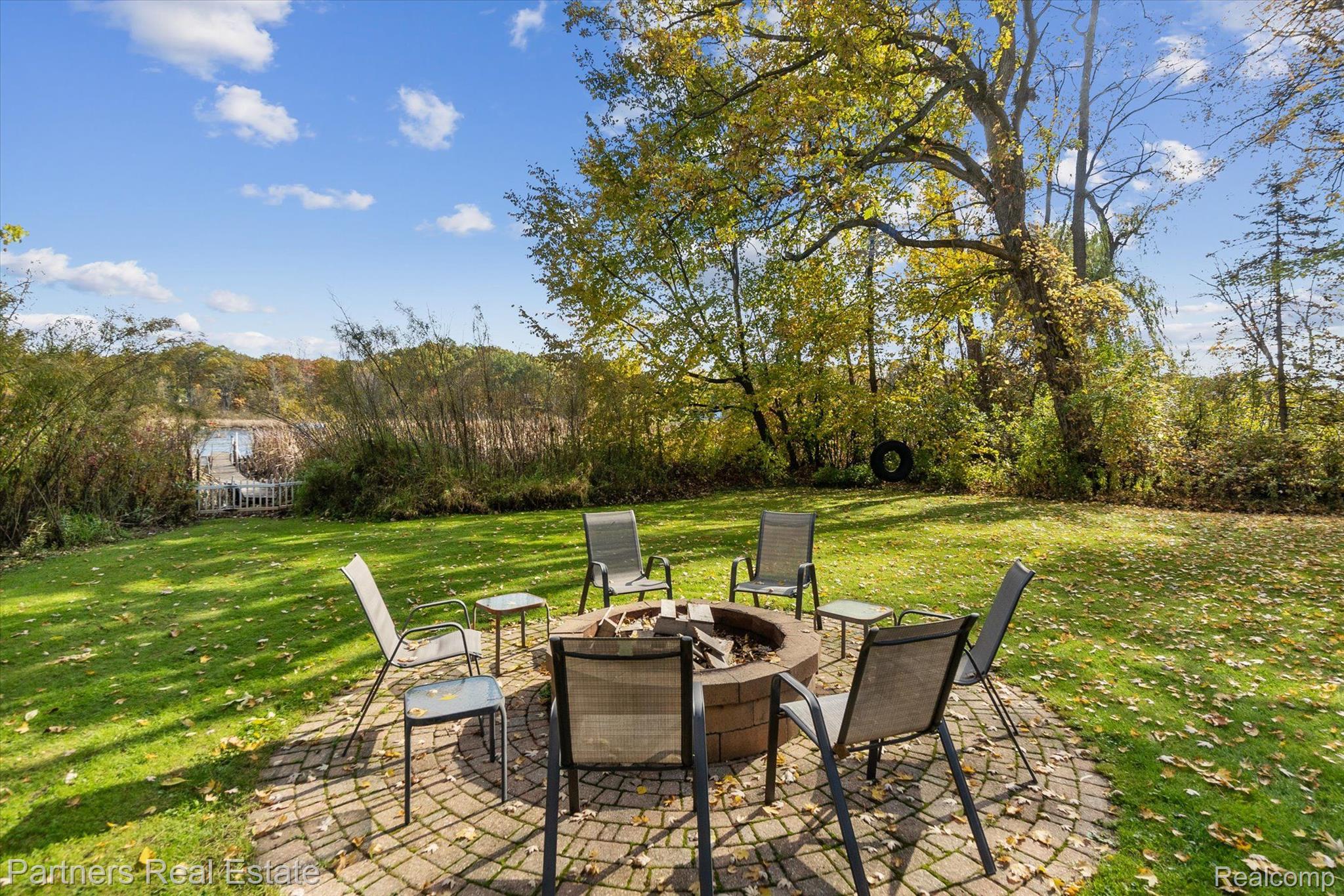 8791 Riverside Drive Brighton, MI 48116 - Photo 44 of 66 Brick Paver Firepit